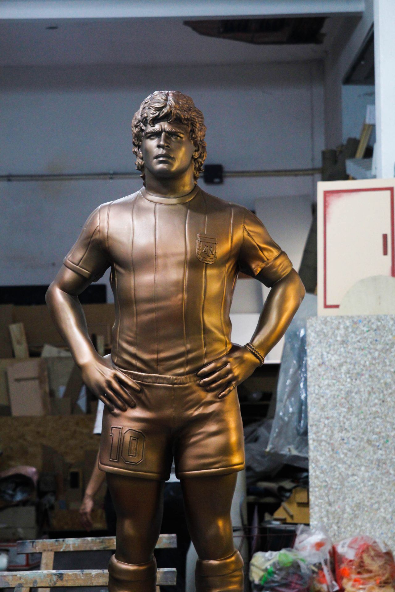 Escultura de Maradona impresa en 3D por Che3D para el aeropuerto de Ezeiza