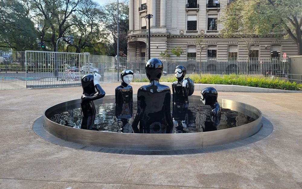 Las Buzas: esculturas urbanas de gran formato desarrolladas por Che3D