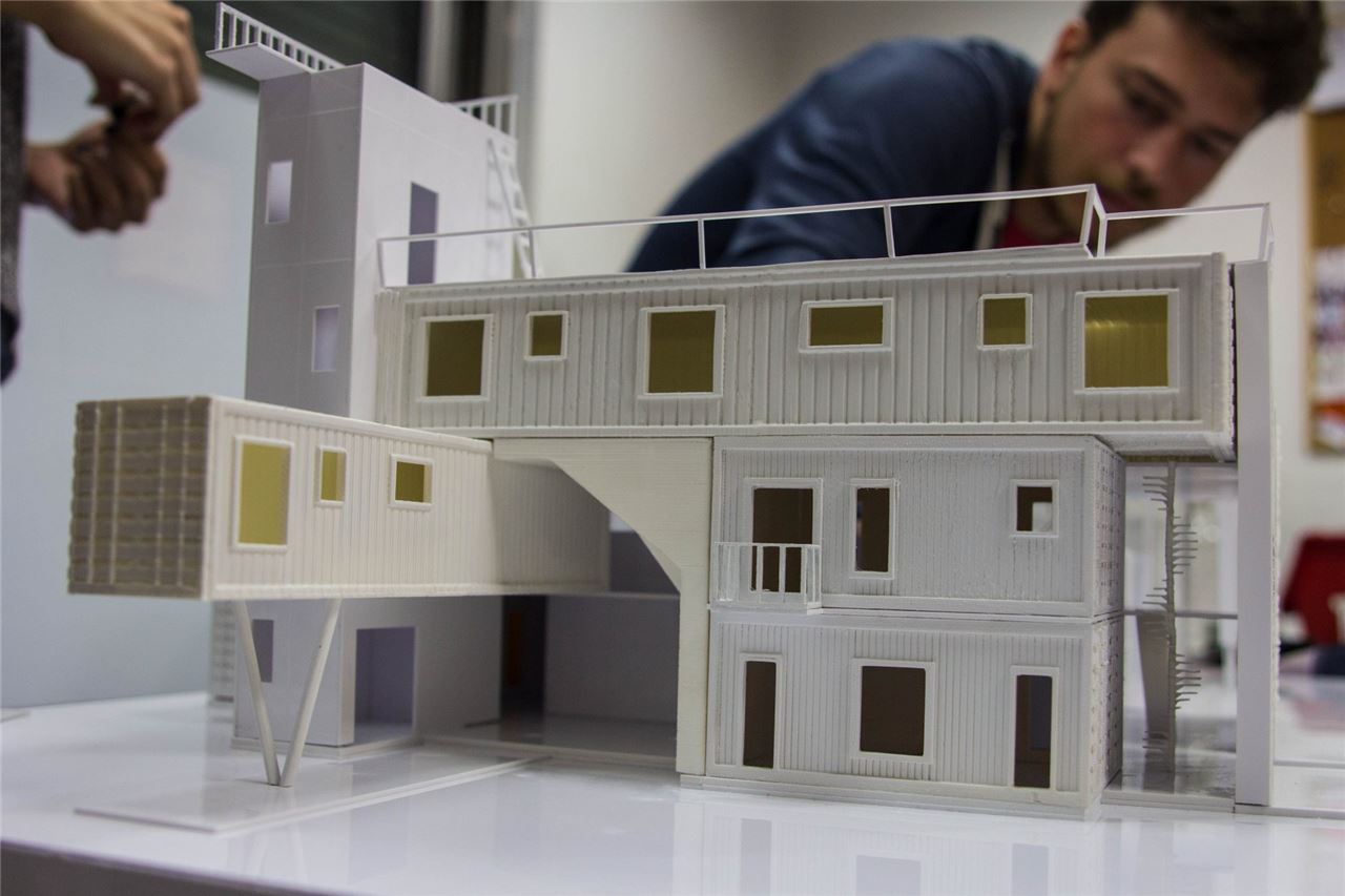 Maqueta impresa en 3D de una base de entrenamiento para Gendarmería Nacional